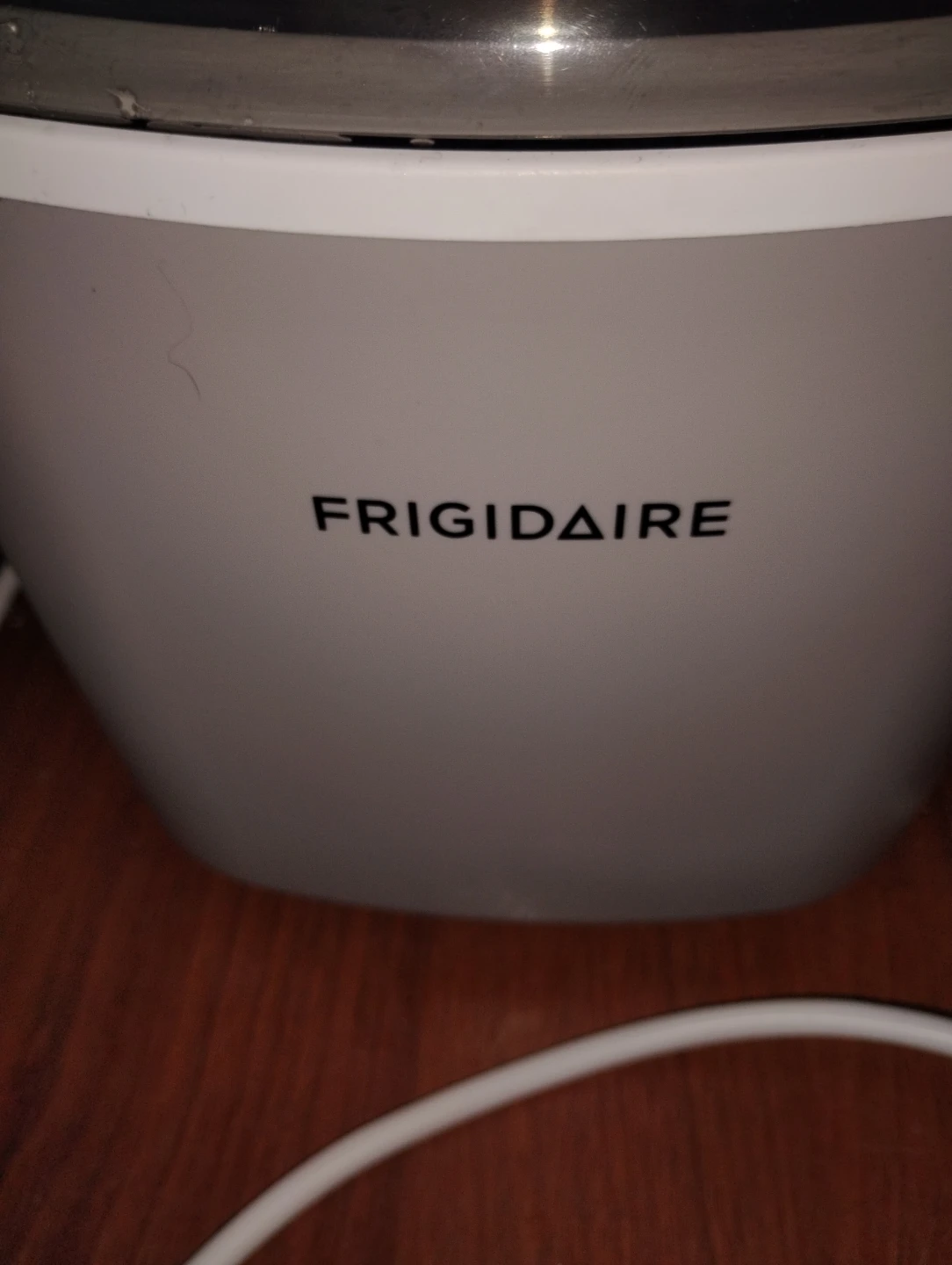 Frigidaire Portable Ice Maker - photo 4