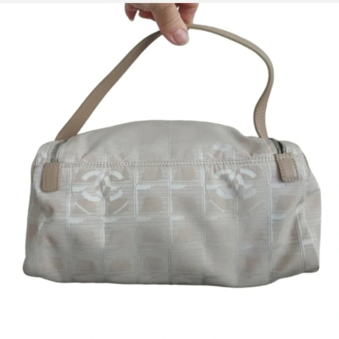 Vintage Chanel Travel Line Beige Vanity Handbag - photo 2