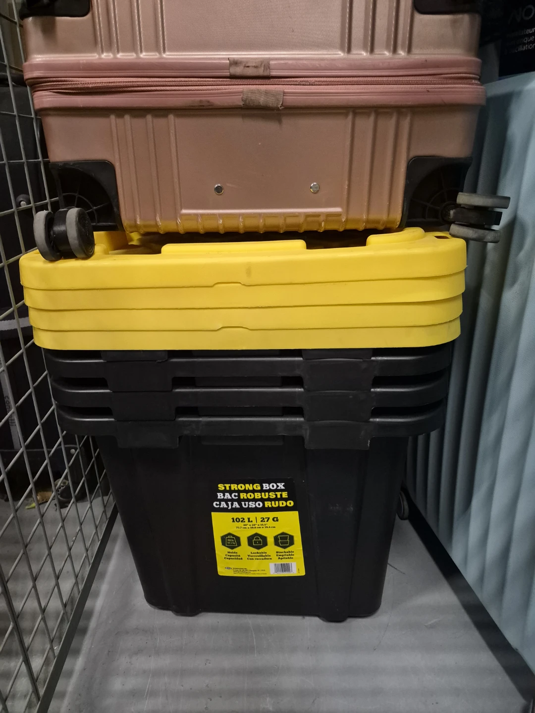 Heavy Duty Storage Container 102L