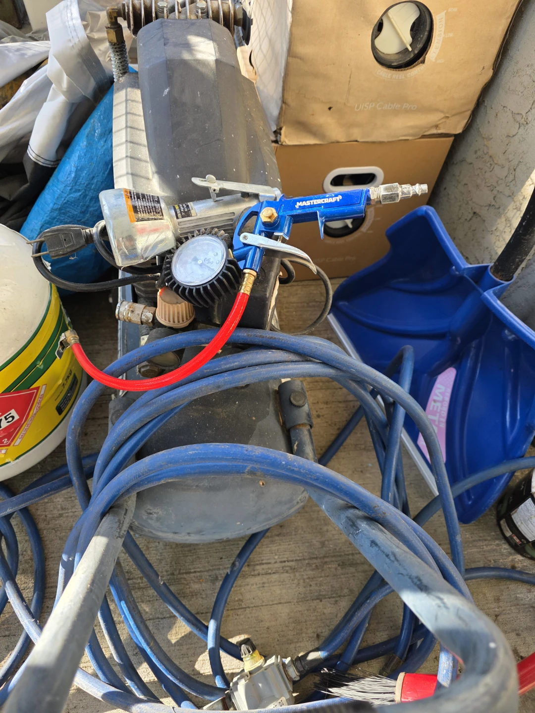 Mastercraft Air Compressor with Hose and Gun