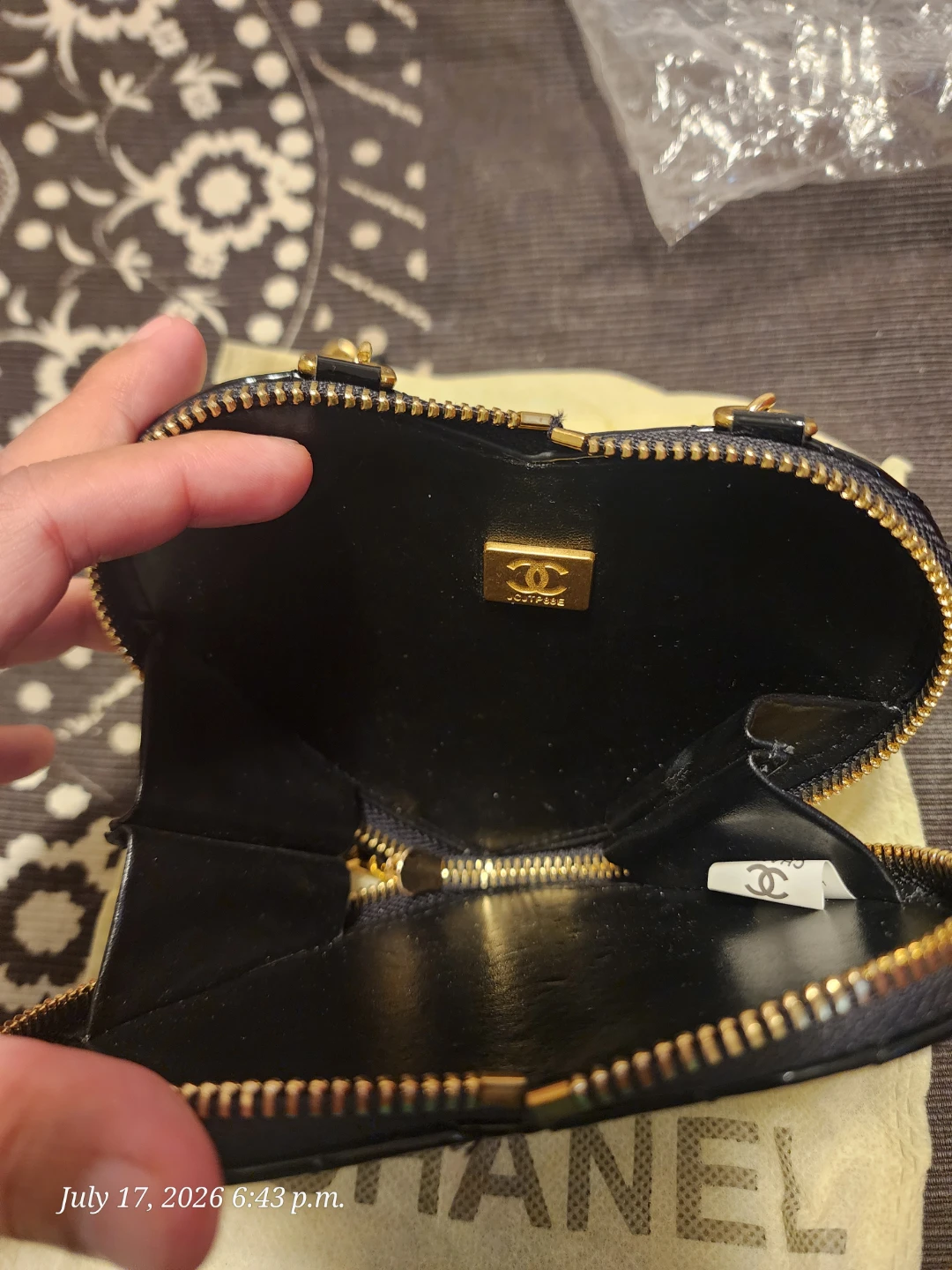 Chanel Quilted Patent Leather Heart Bag - photo 4
