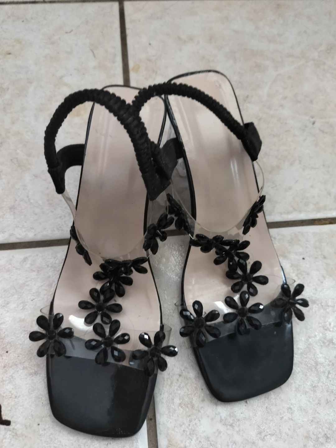 🏈 Black floral clear block heel sandals