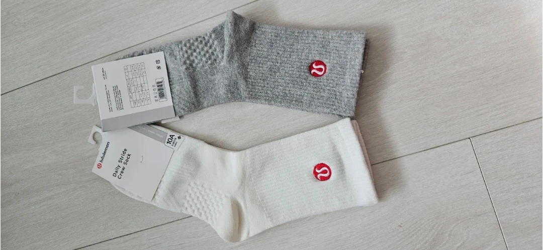 Lululemon Daily  Socks