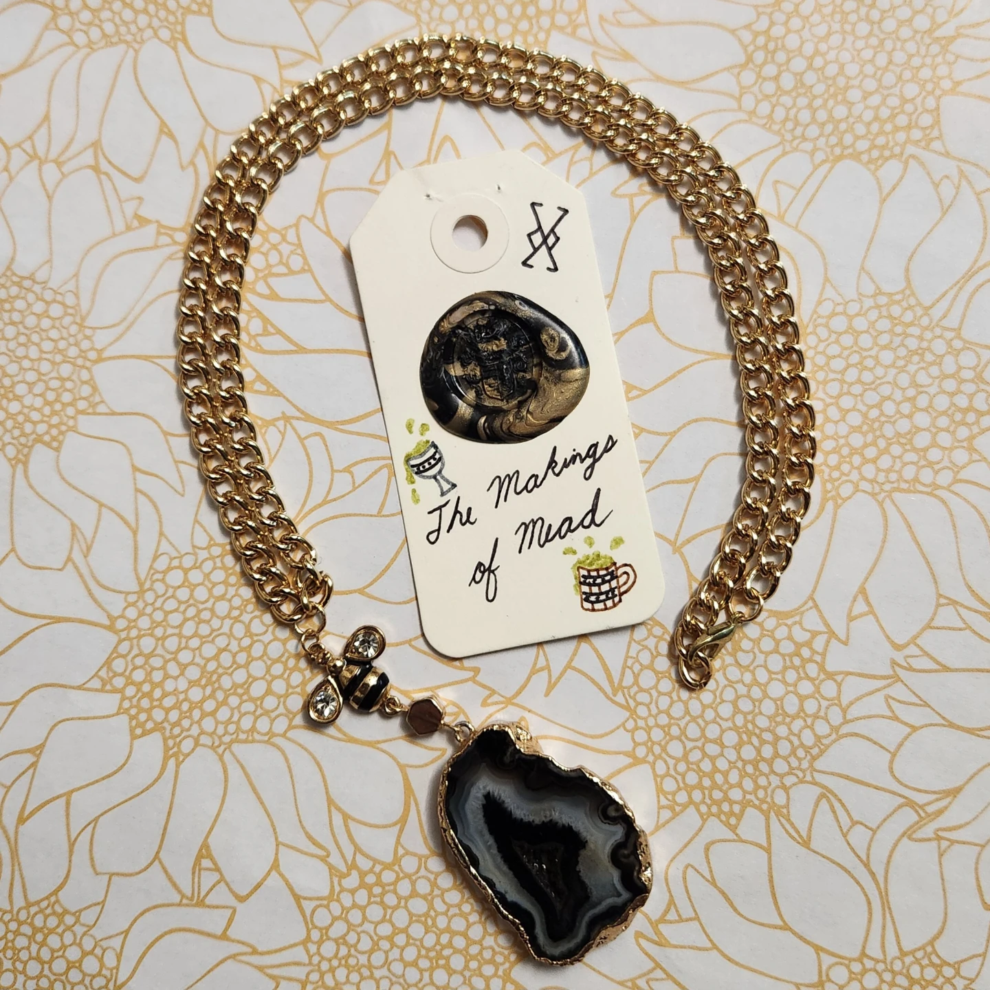 Bee and Agate Pendant Necklace
