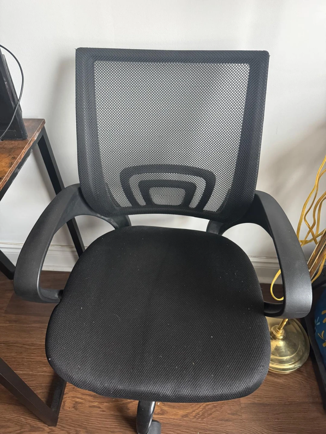 Black Mesh Office Chair - photo 2