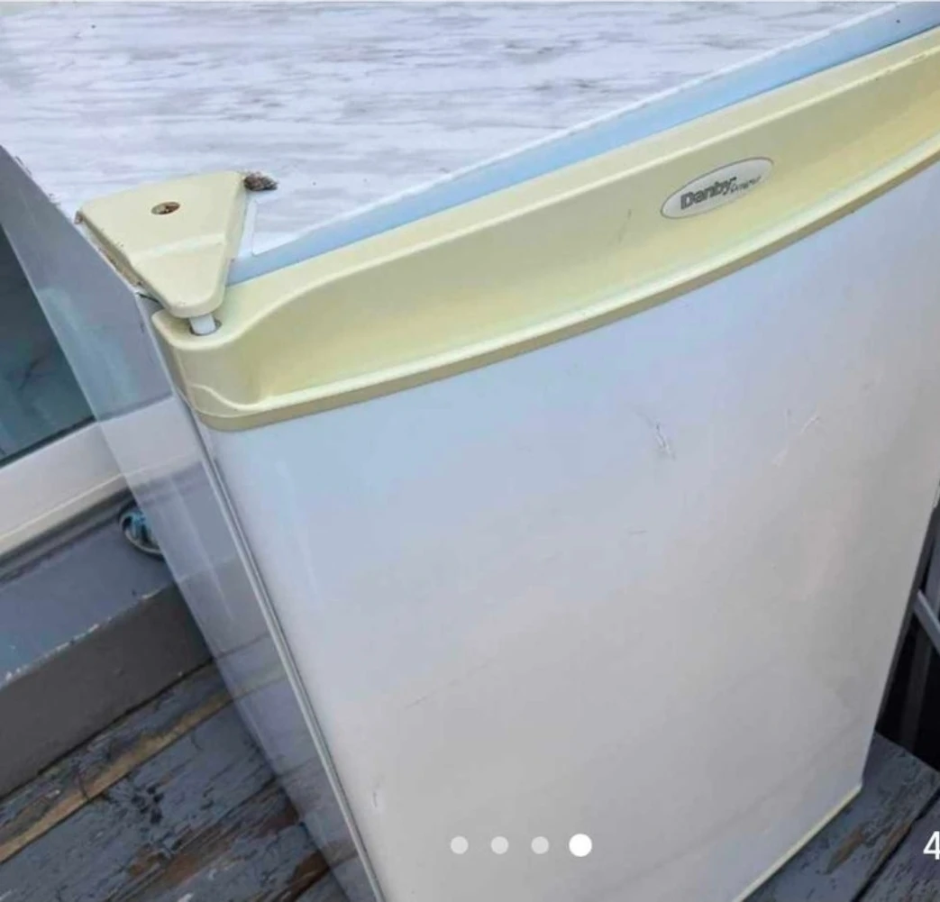 Danby Designer Mini Fridge/Freezer - photo 3