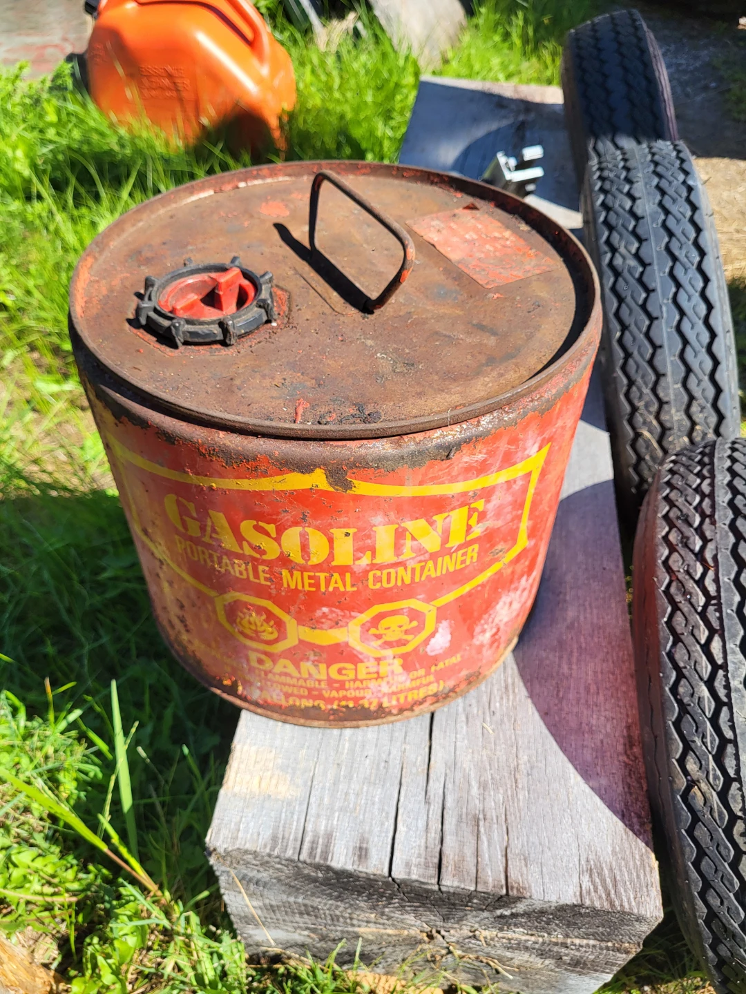 Vintage Canadian Tire Portable Gasoline Metal Container