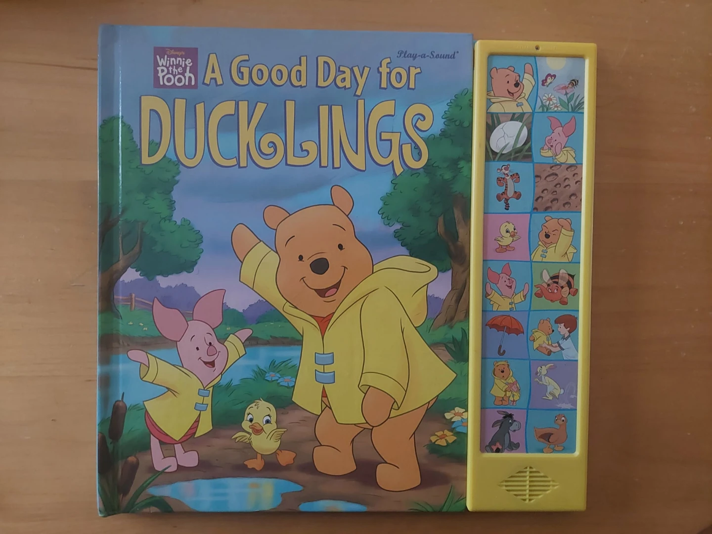 Disney Winnie the Pooh Book (no sound)