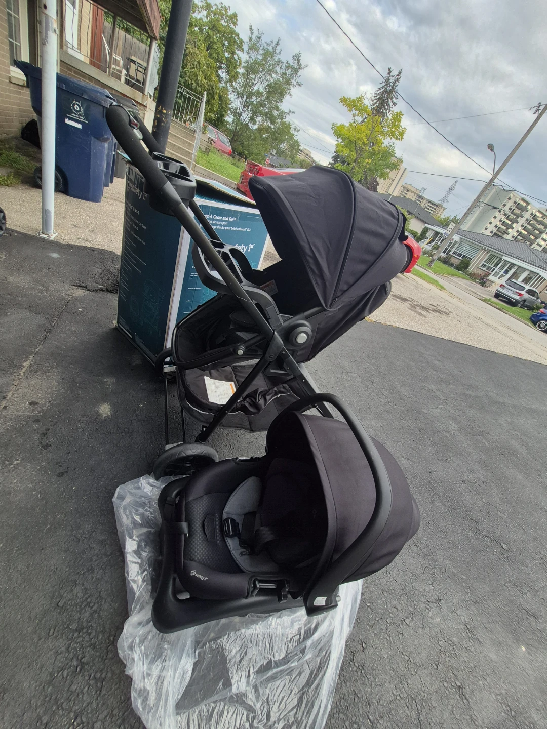 Baby stroller and carseat