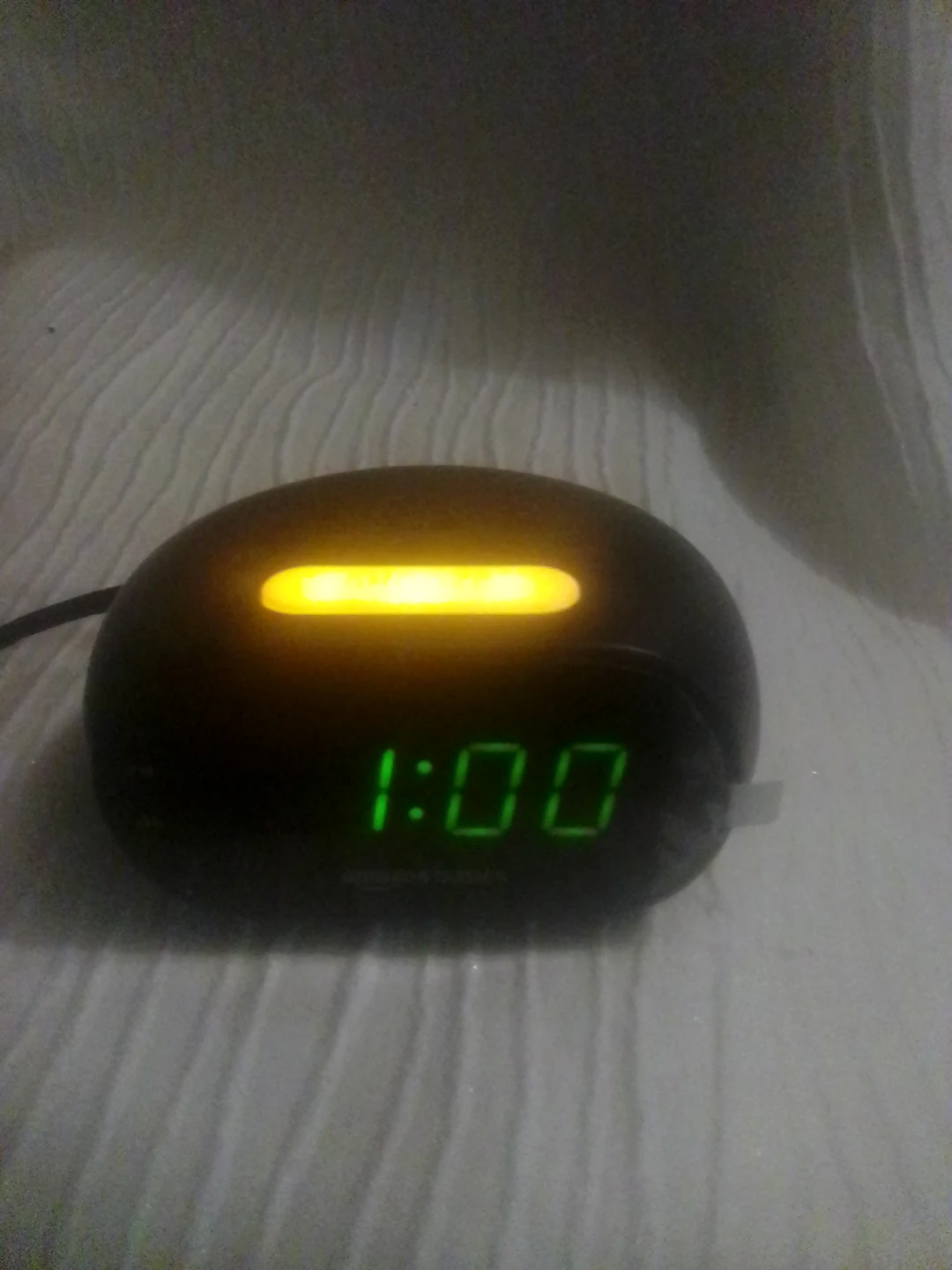 🏈 Amazon Basics Digital Alarm Clock