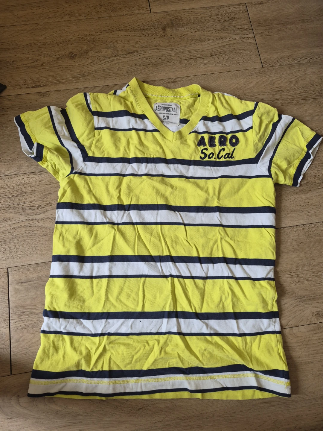 Size S Aeropostale Striped V-Neck T-Shirt tshirt