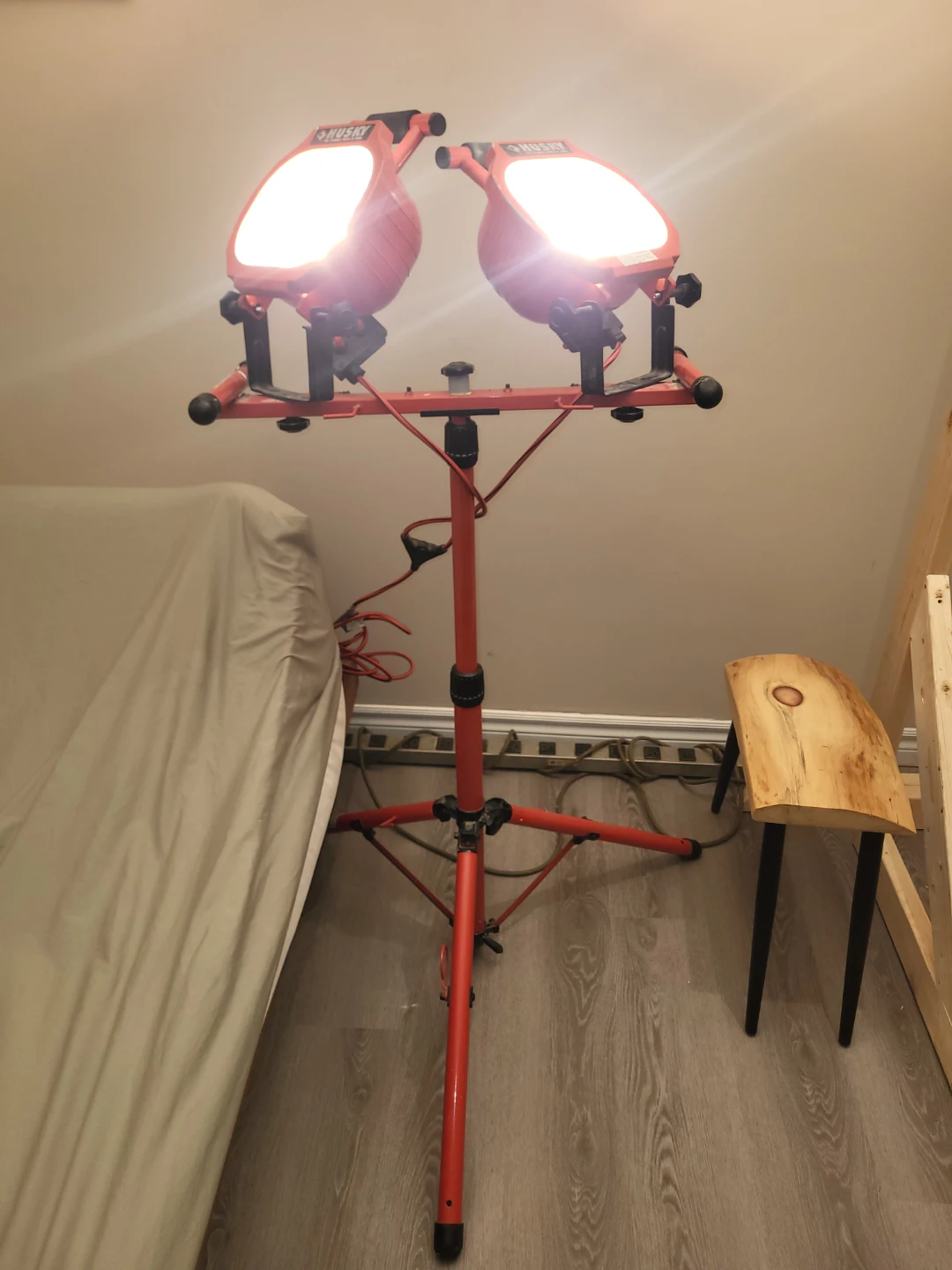 Husky Twin Head Halogen Work Light with Tripod Stand
