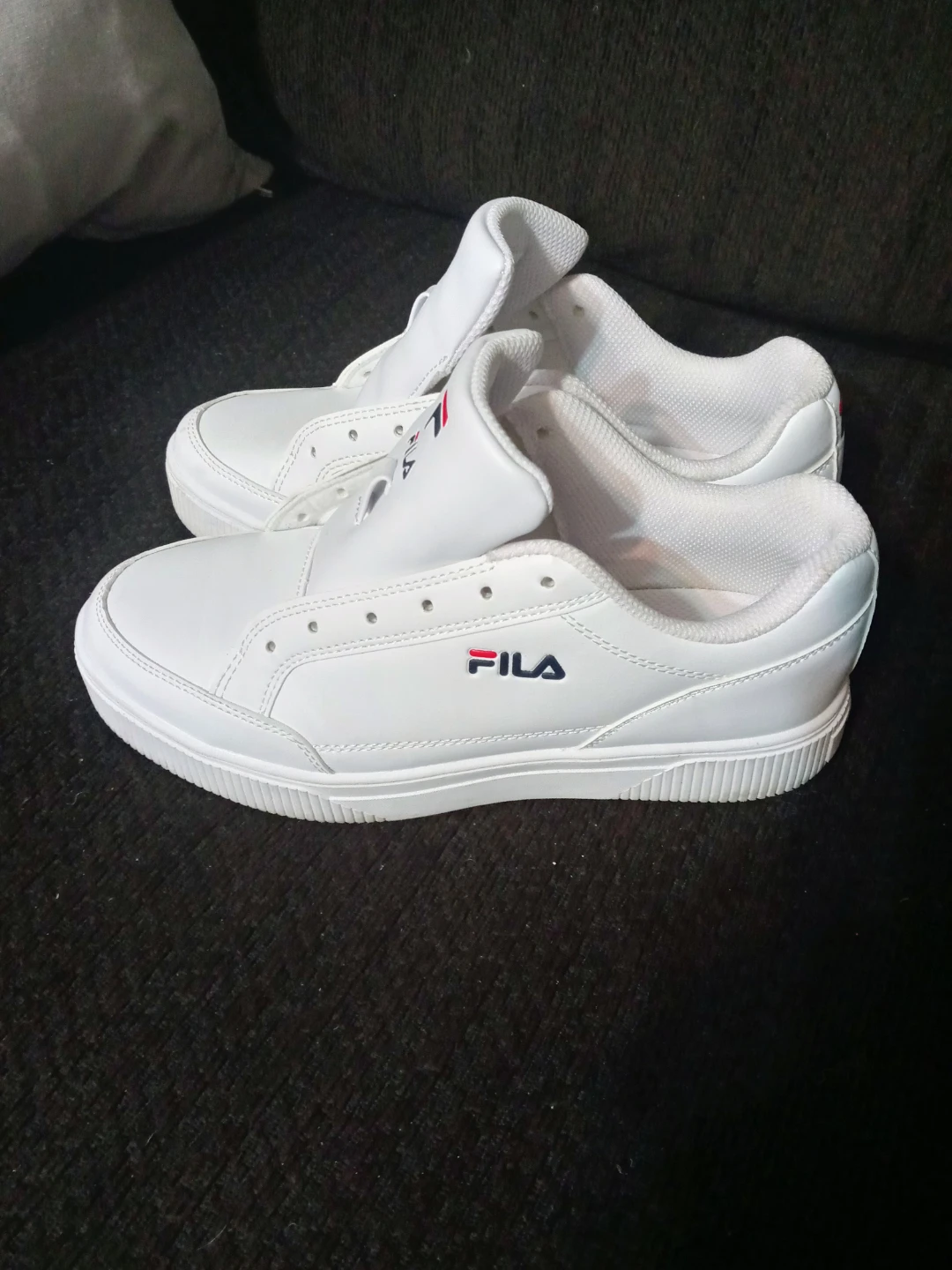 Fila White Sneakers Size 7 - photo 2