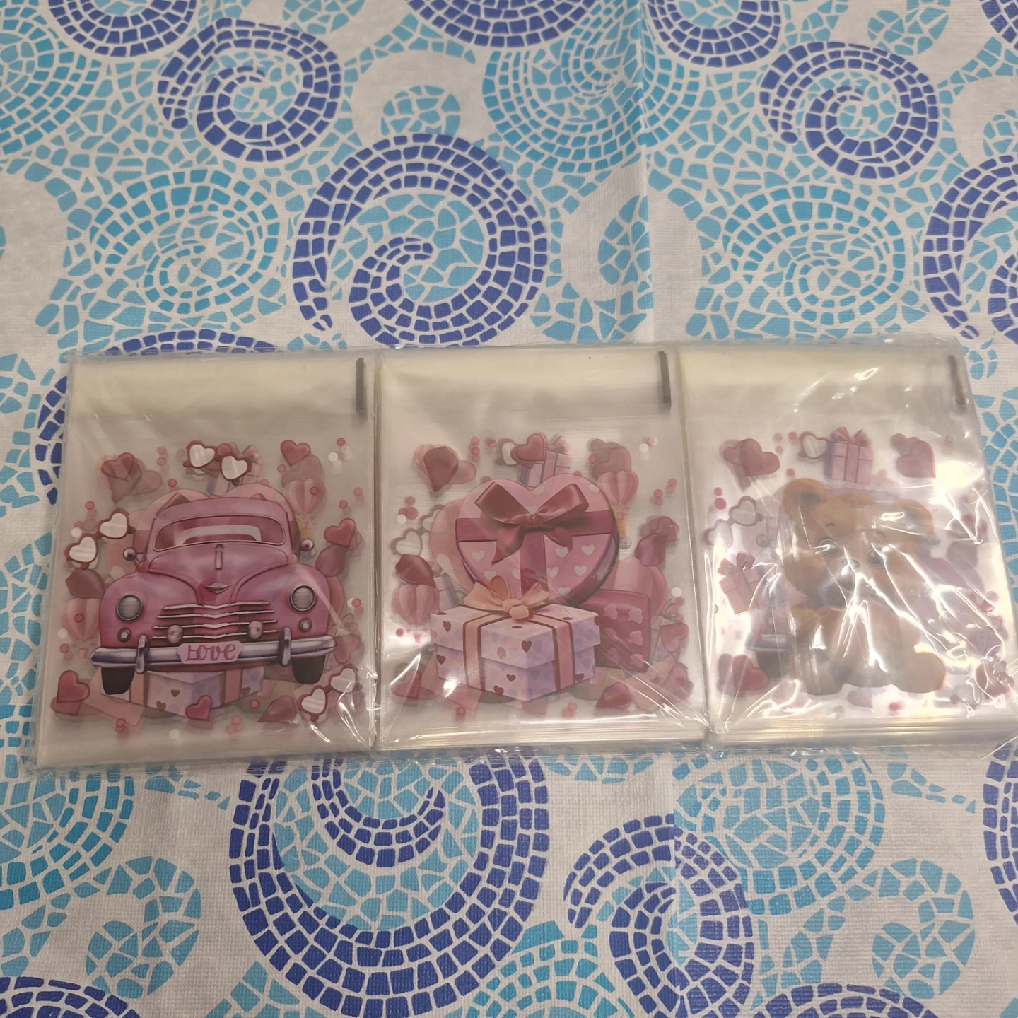 4e's Novelty Valentine's Pencils & Cellophane Bags - photo 5