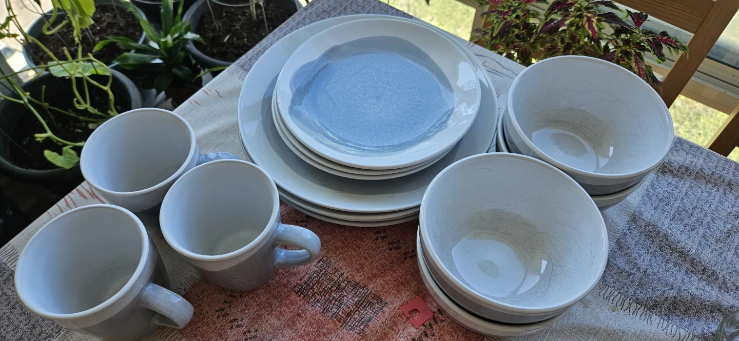 Ceramic Dishware Set in Grey and White