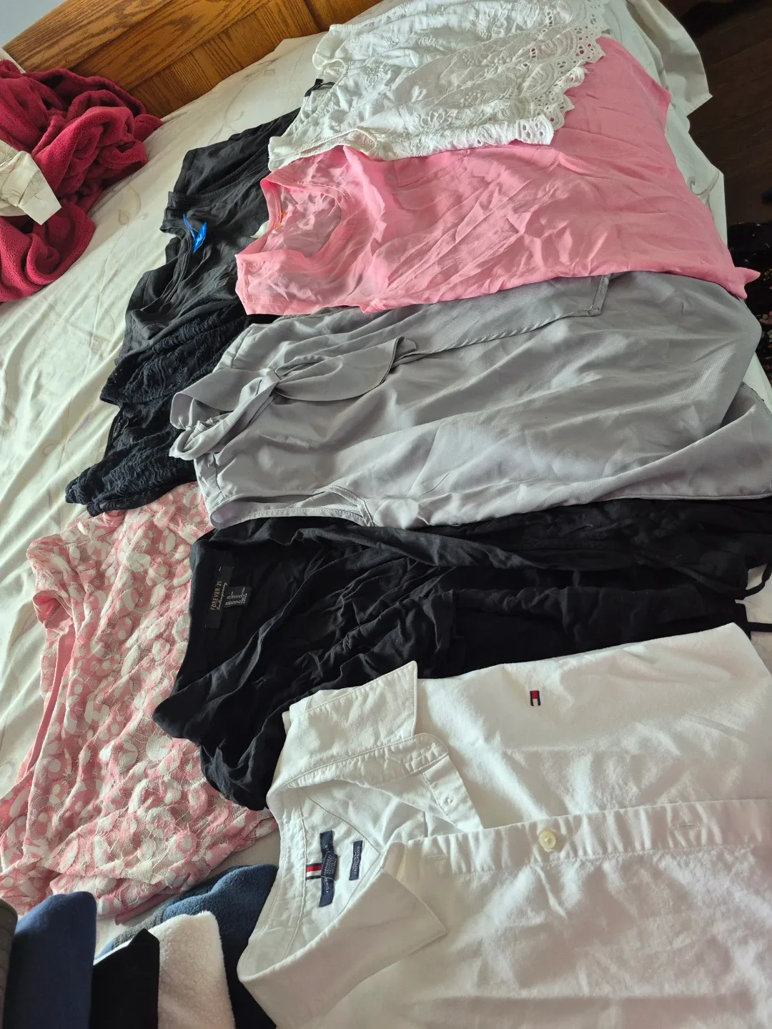 Assorted Women's Clothes, Ankle Boots and Leather Handbags - photo 5
