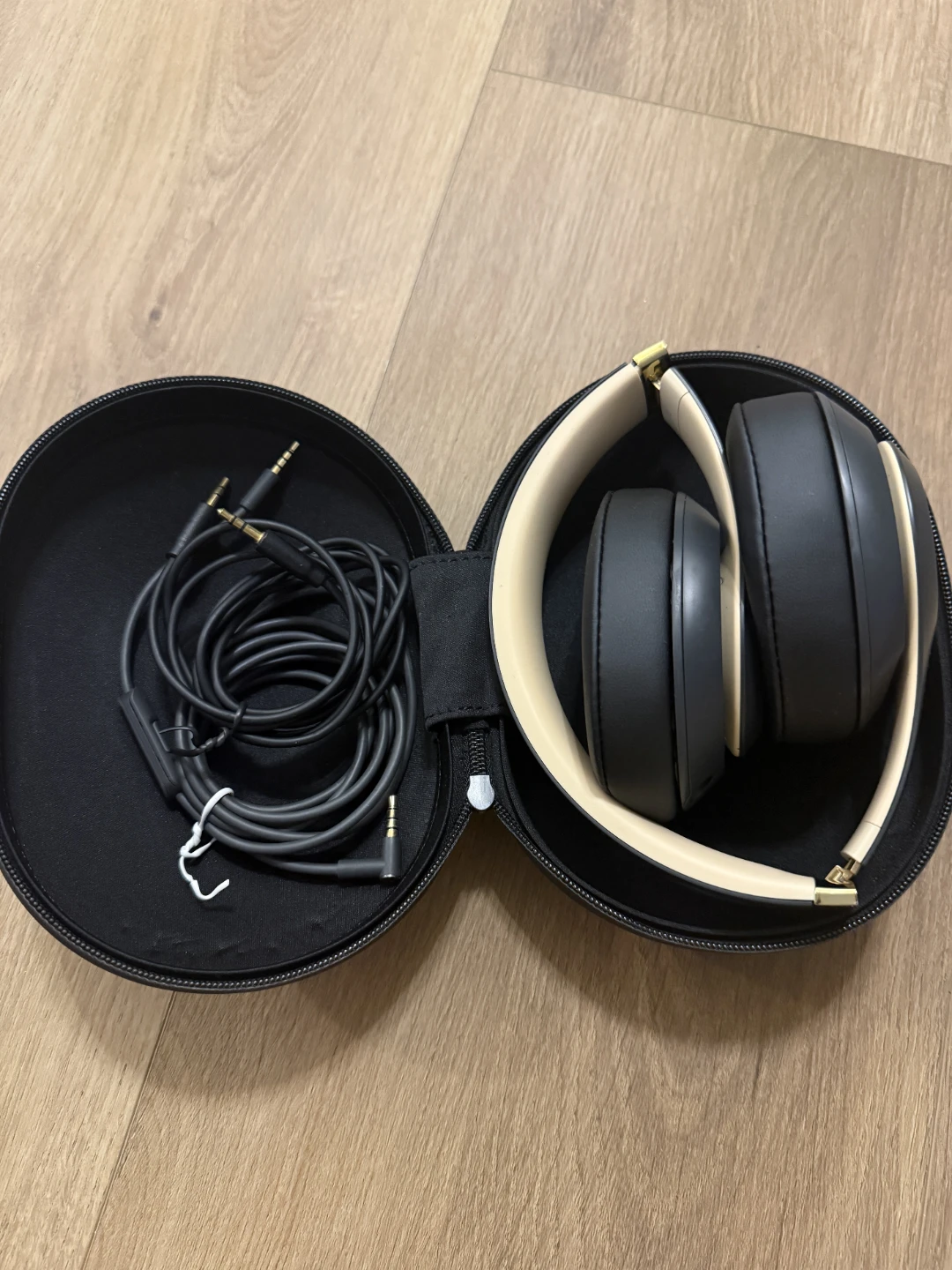 Beats Studio3 Wireless Headphones - photo 4