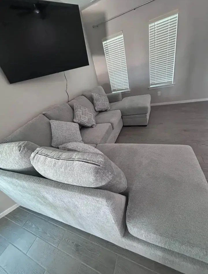 Modern sectional couch - photo 2