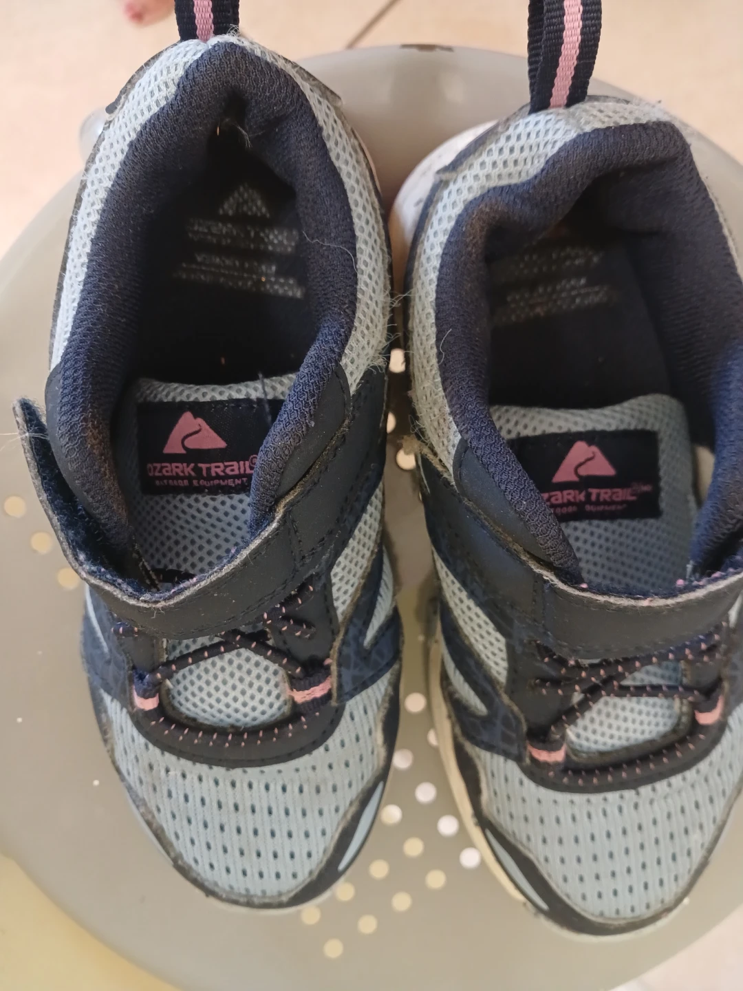 Ozark Trail Kids Shoes Size 12 - photo 2