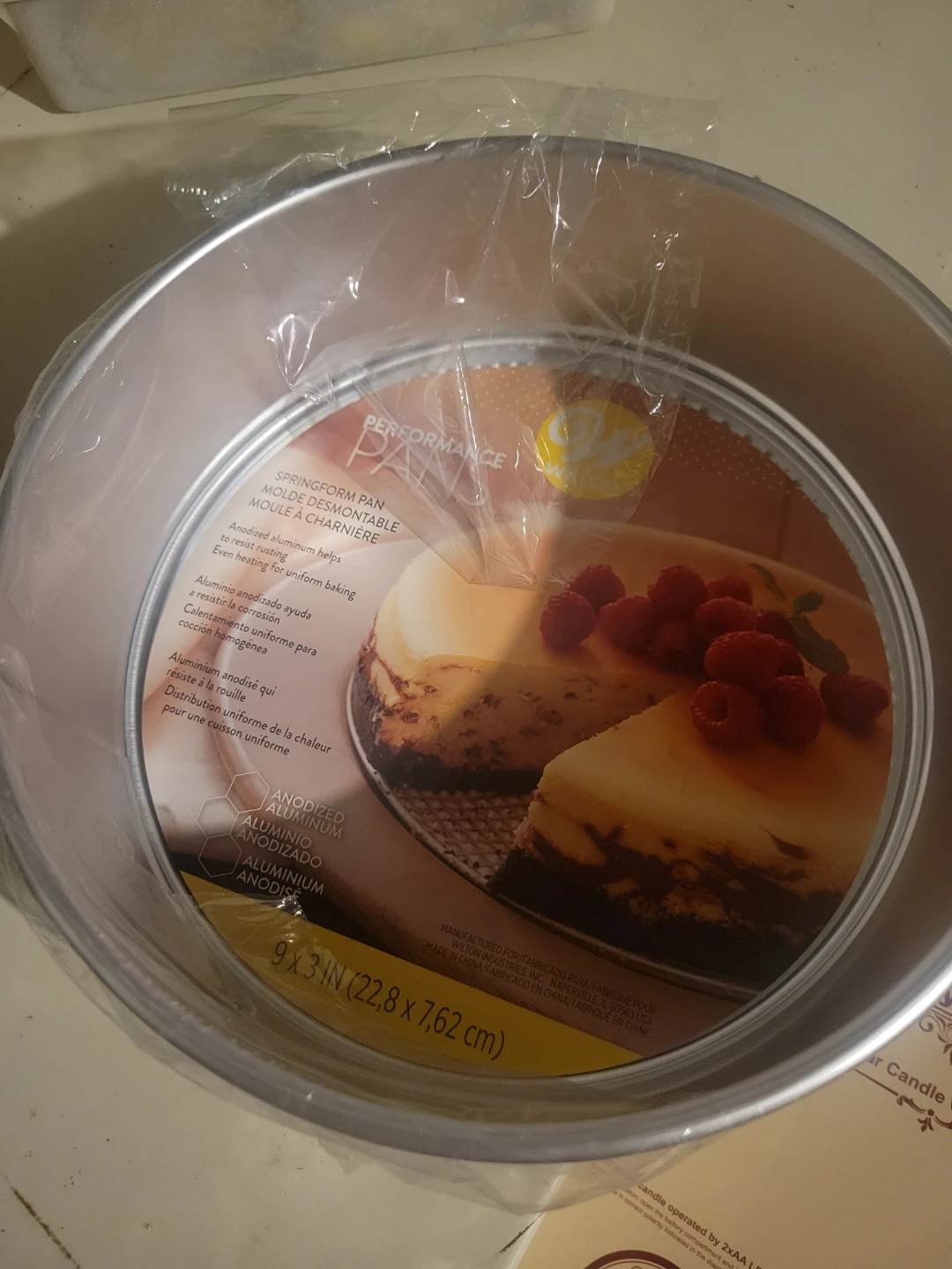 🏈 Wilton Springform Pan 9 x 3 inch - photo 2