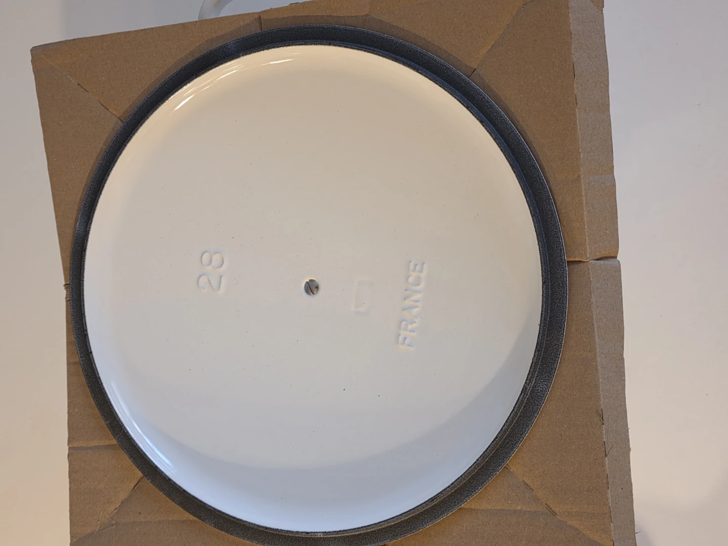Le Creuset Round Dutch Oven - White, 6.7L - photo 2