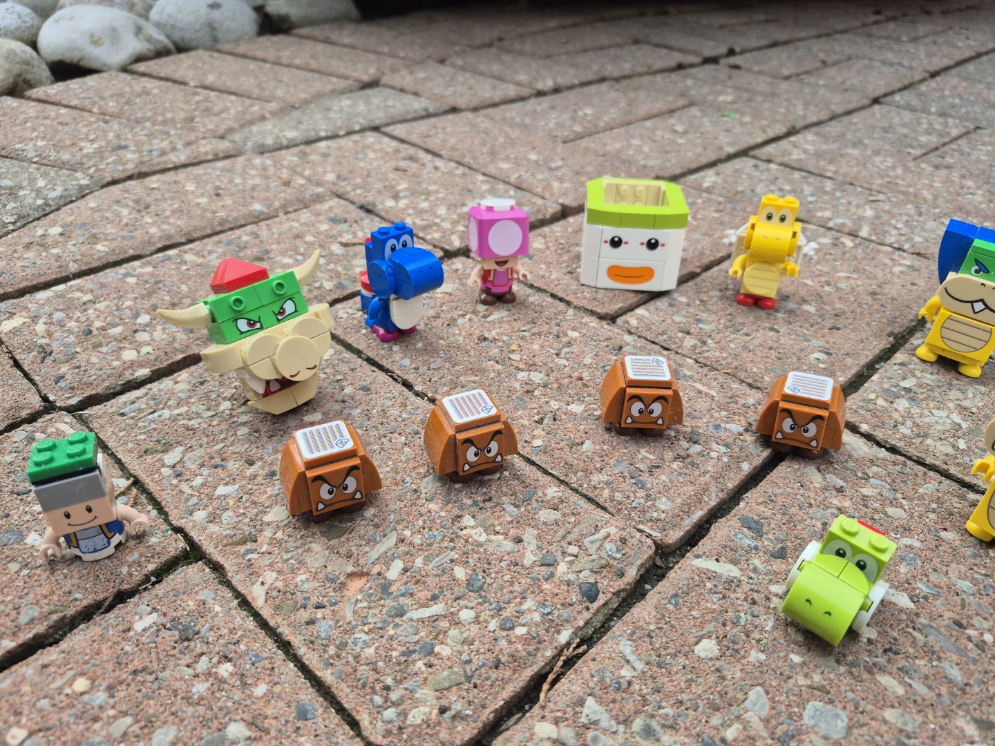 Amazing! LEGO Super Mario Character Figure Lot - photo 3