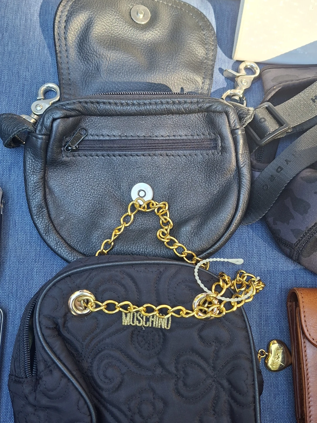 Bulk Vintage Lot: Designer Bags, Classic Phones & Accessories - photo 2