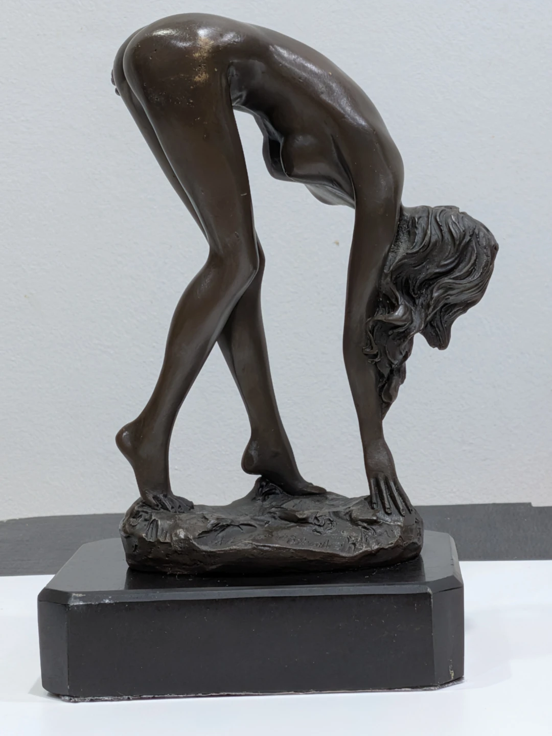 Bronze Female Sculpture by Aldo Vitaleh - photo 4