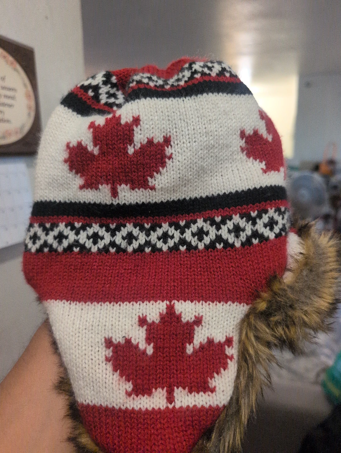 Red and white Canada maple leaf trapper hat - photo 2