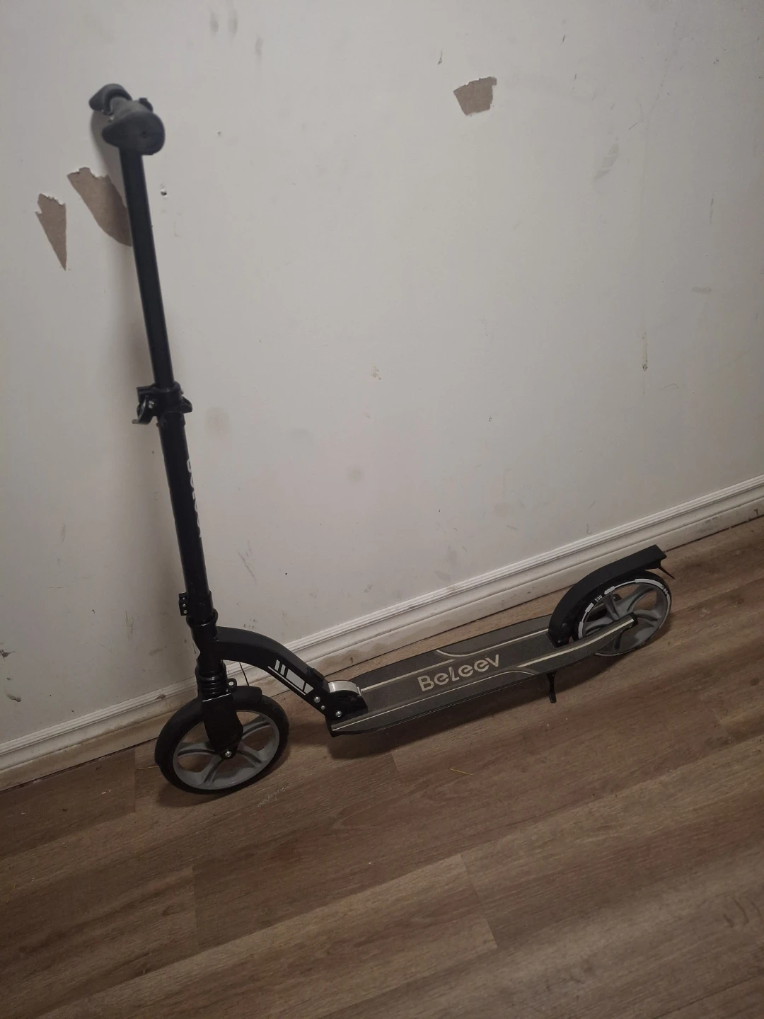 Beleev 200mm Big Wheel Kick Scooter