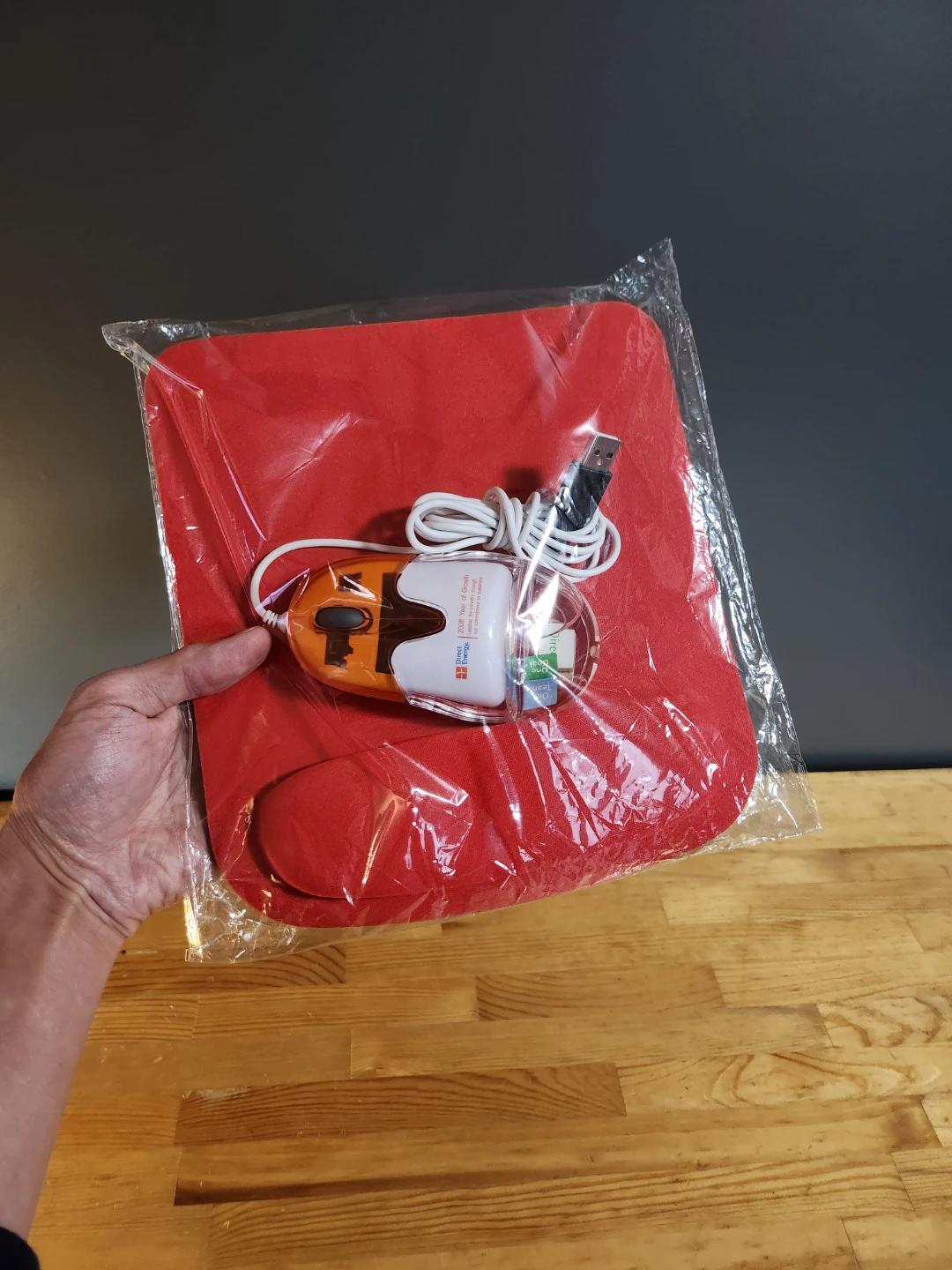 Aqua Liquid Motion Wired USB Mouse with Mousepad 🏈 - photo 5