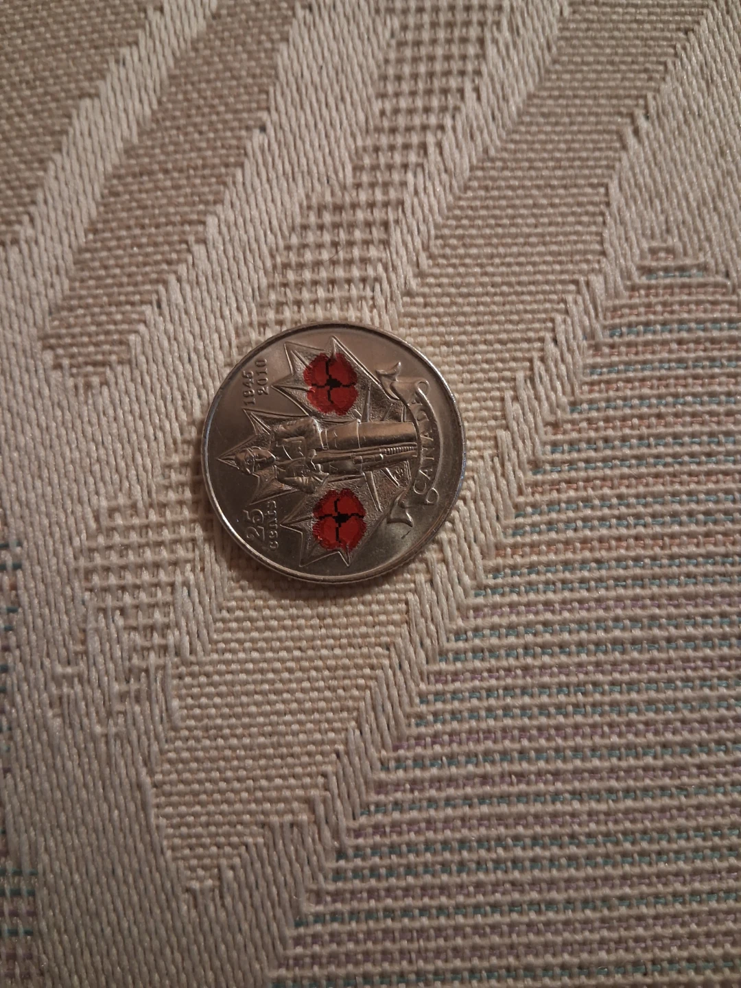 2010 Canada Remembrance day Double Poppy Quarter