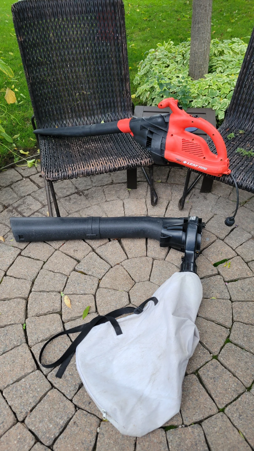 Black & Decker Leaf Hog Blower & Vacuum