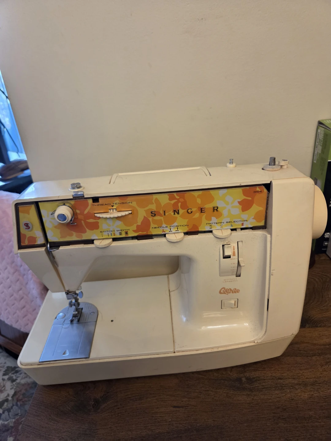 Singer Genie 354 Sewing Machine - photo 3