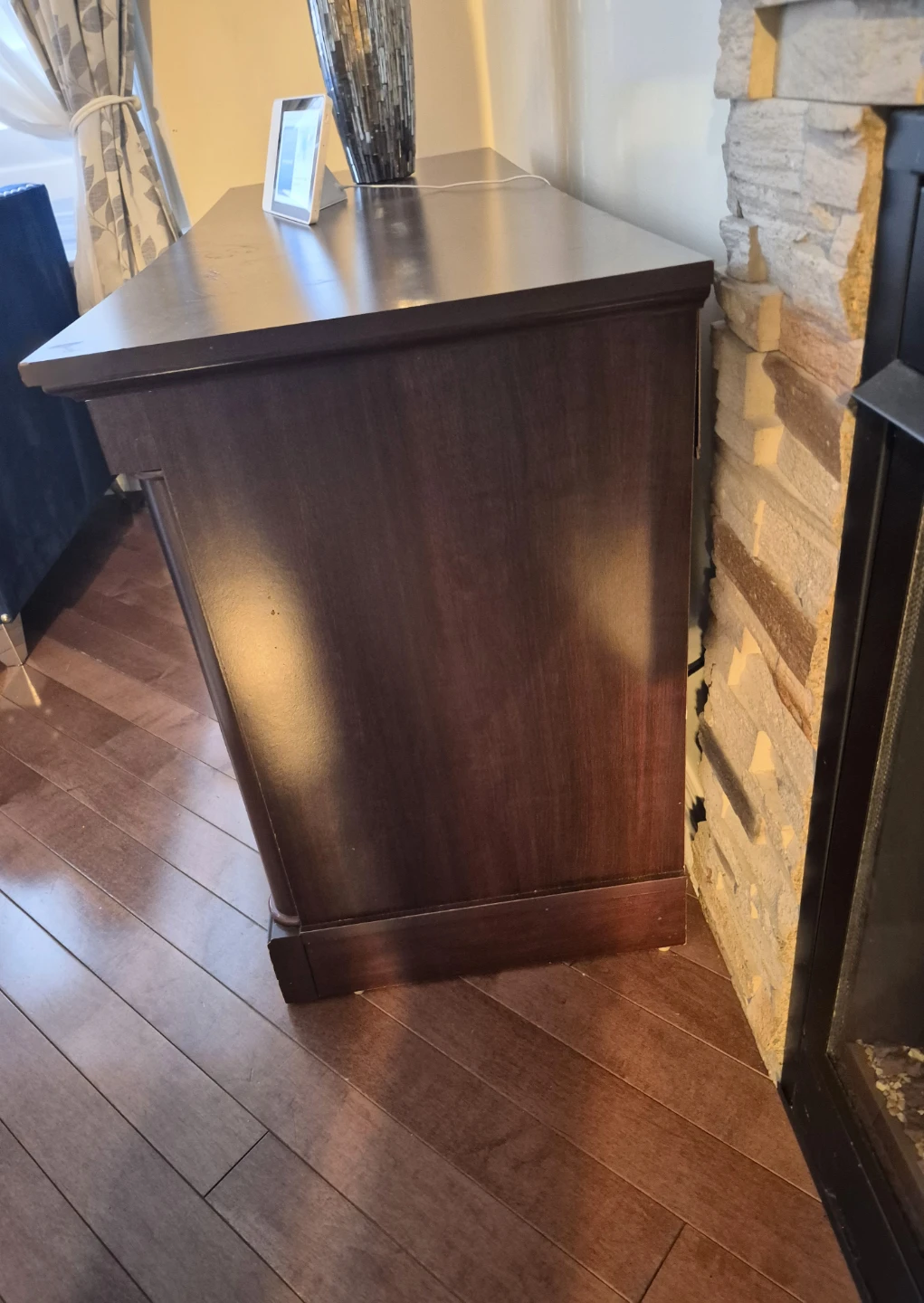 Dark Wood TV Stand 47" - 2 Glass Doors console Enterta - photo 3