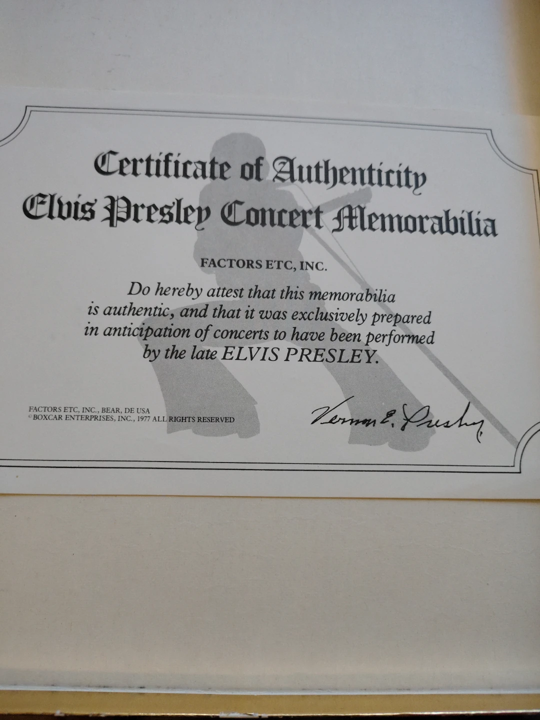 Vintage 1977 Elvis Presley Concert Photo Album - photo 2