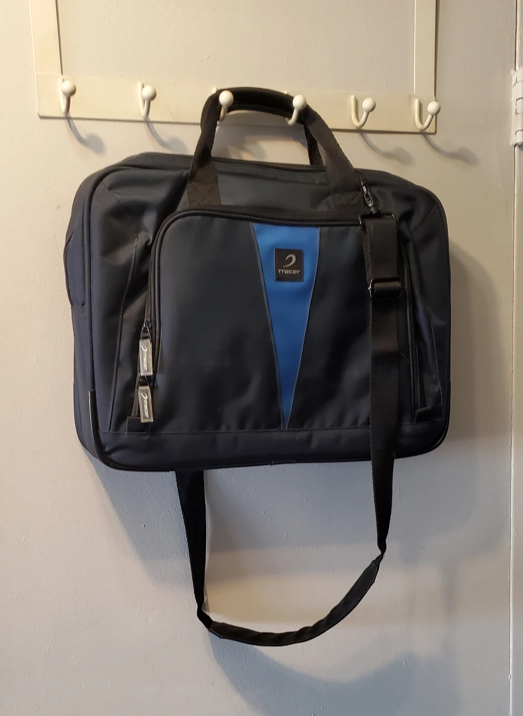 Tracer  Laptop Crossbody Bag  New