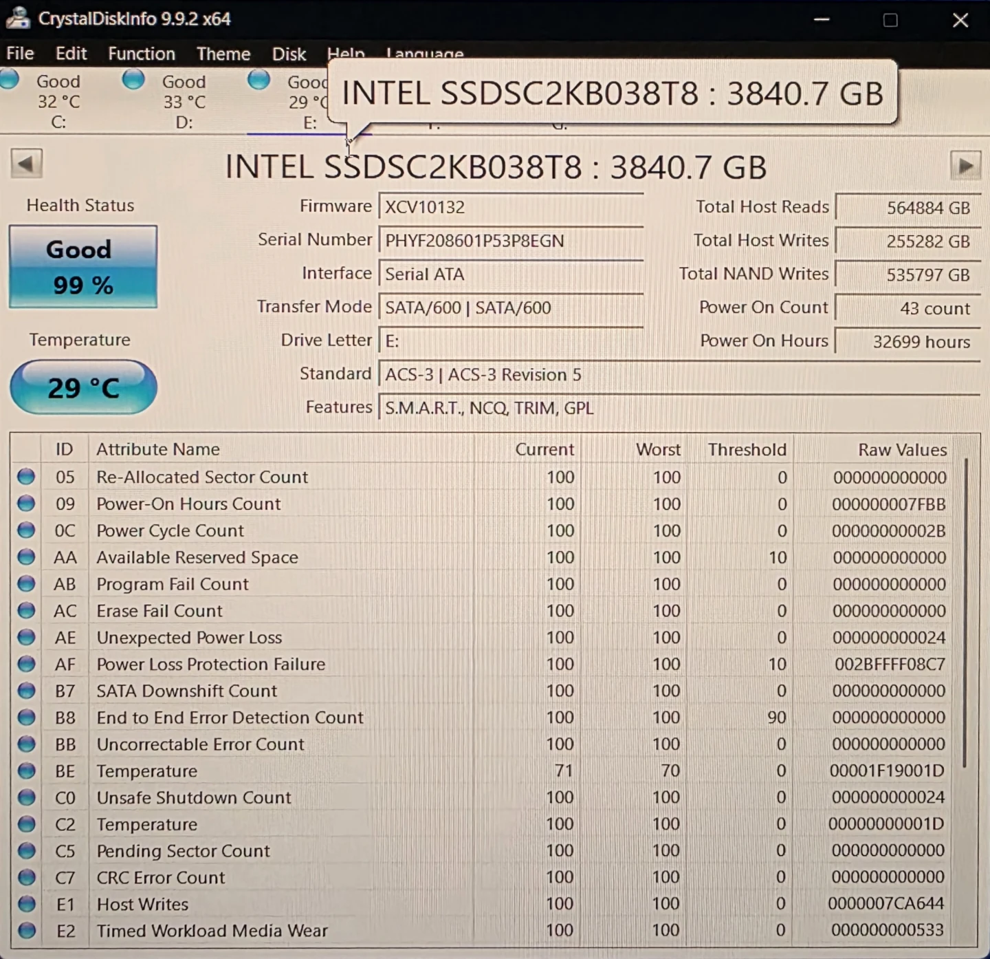 Intel 4TB SATA SSD - photo 3