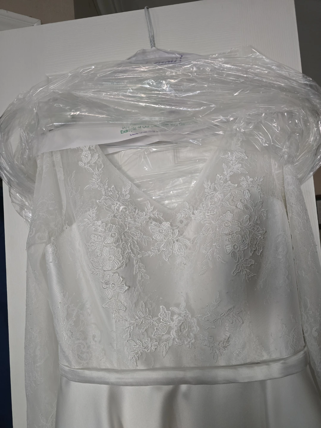White Lace Sleeve Wedding Dress - photo 2