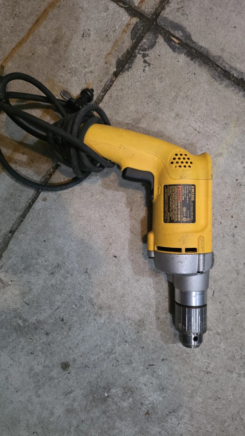 DeWalt DW235G 1/2-inch Drill - photo 2