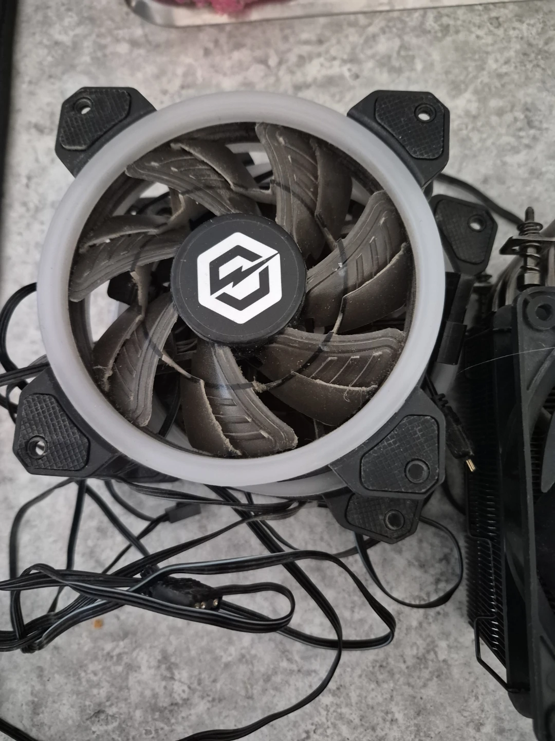 ASUS ROG CPU Cooler - photo 2