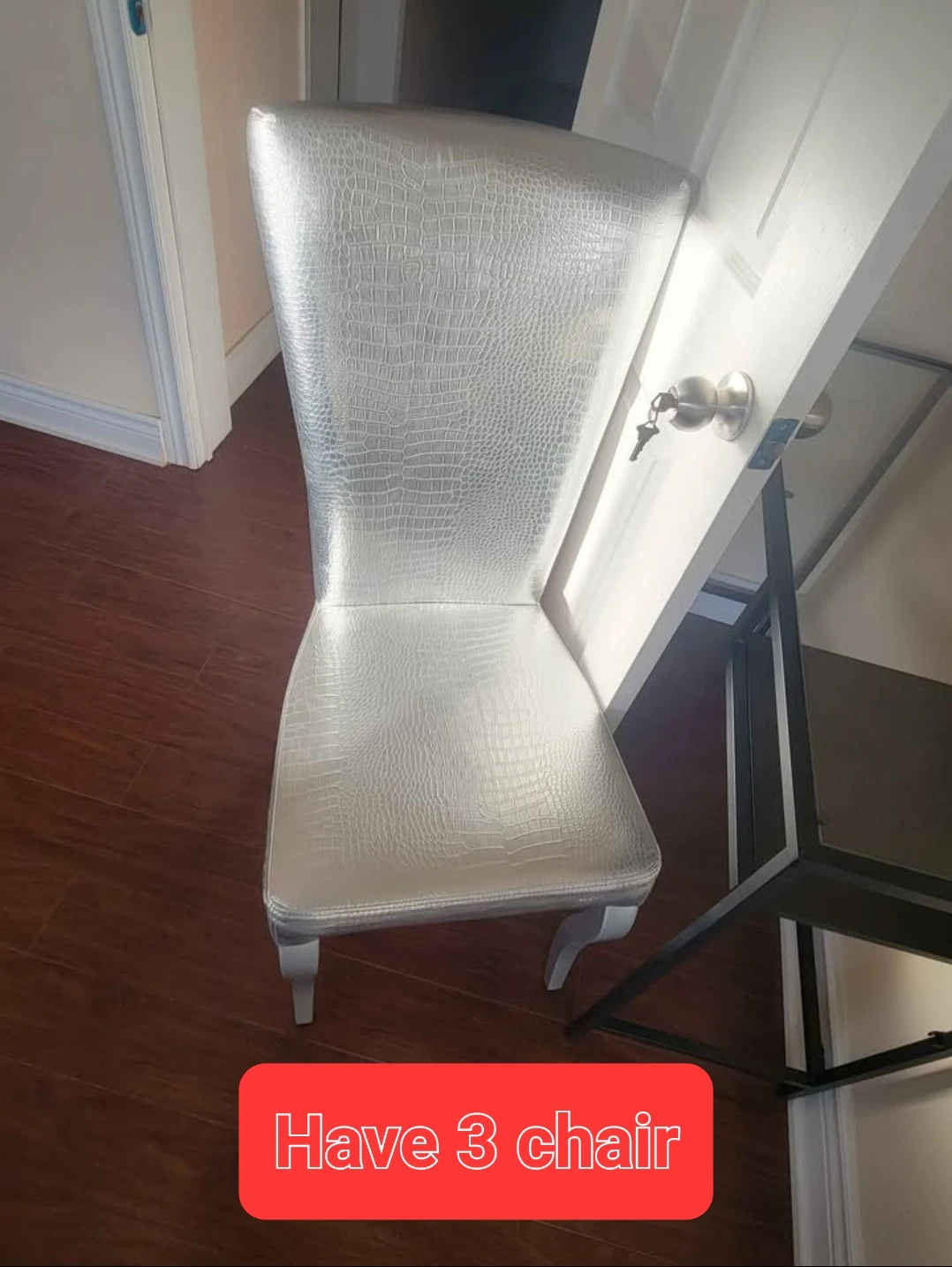 $15 each Chairs - photo 2