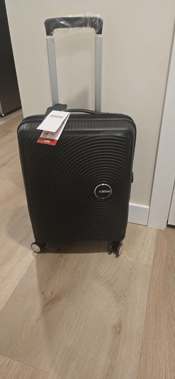 American Tourister Curio Spinner Carry-On Black