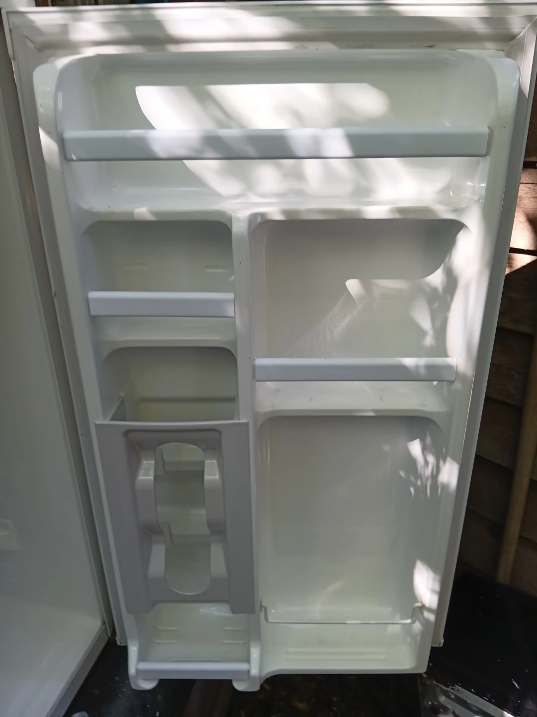 Maytag Compact White Mini Fridge - photo 3