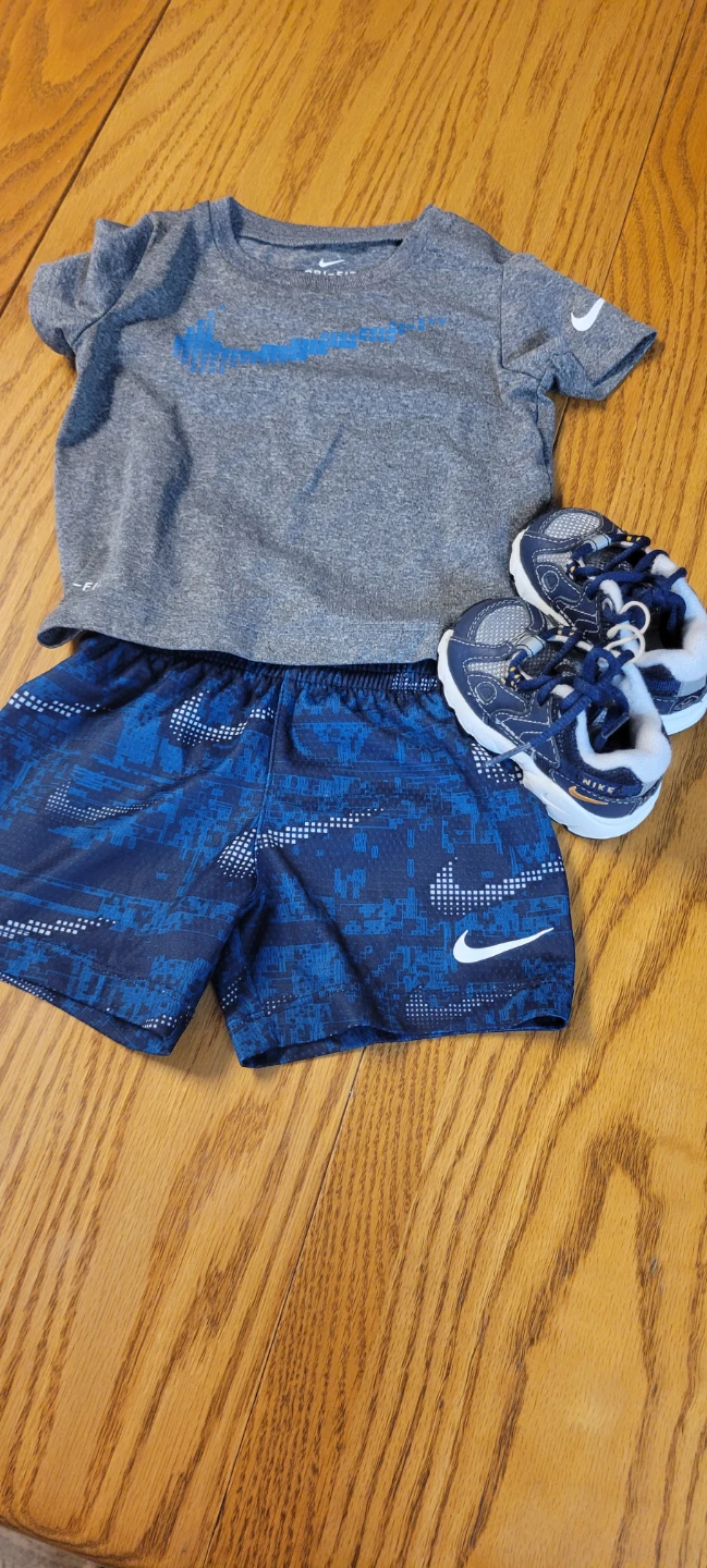 Nike Baby 3-Piece Athletic Set