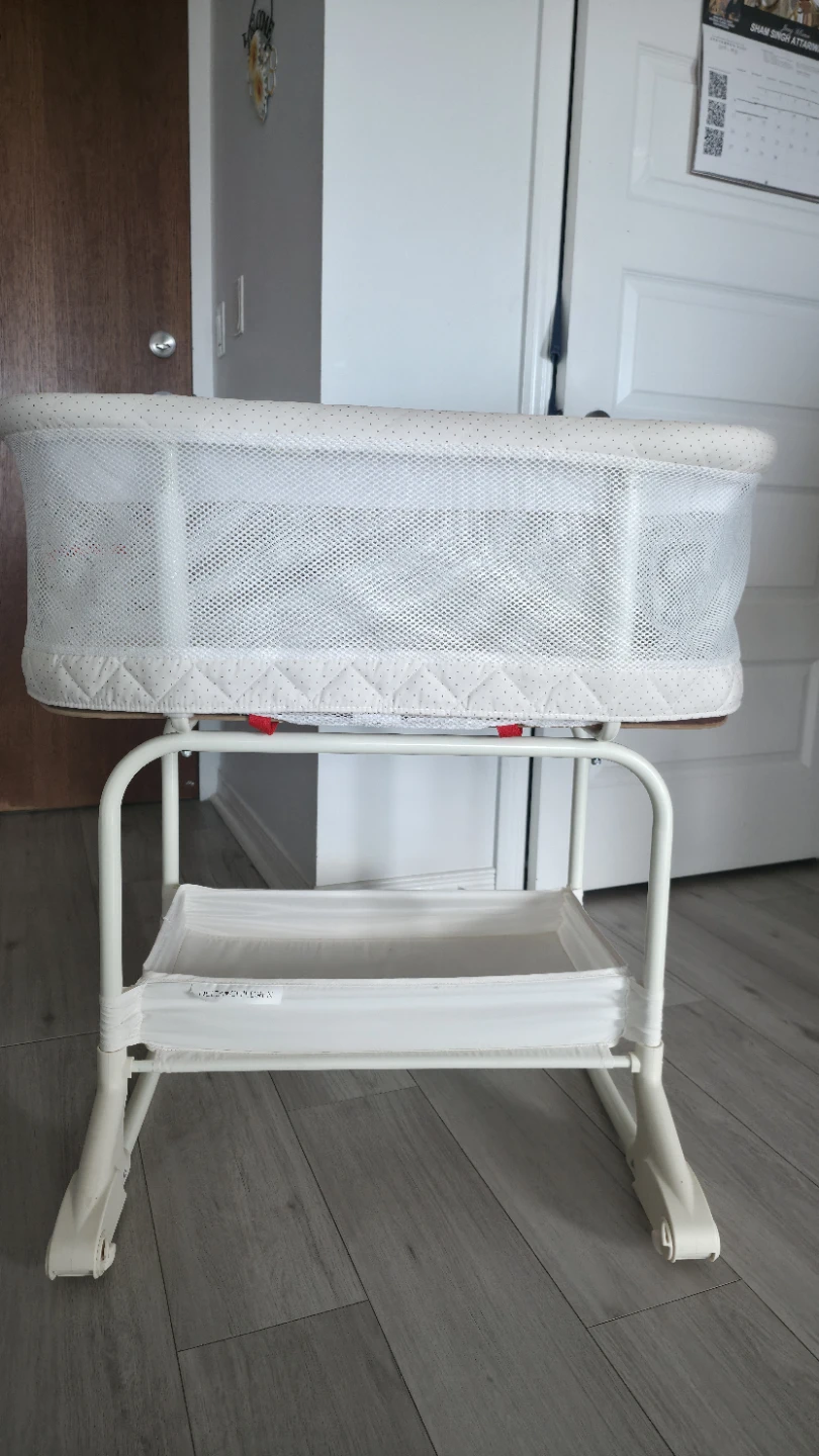 Delta Children SleepCool Rocking Bassinet - photo 4