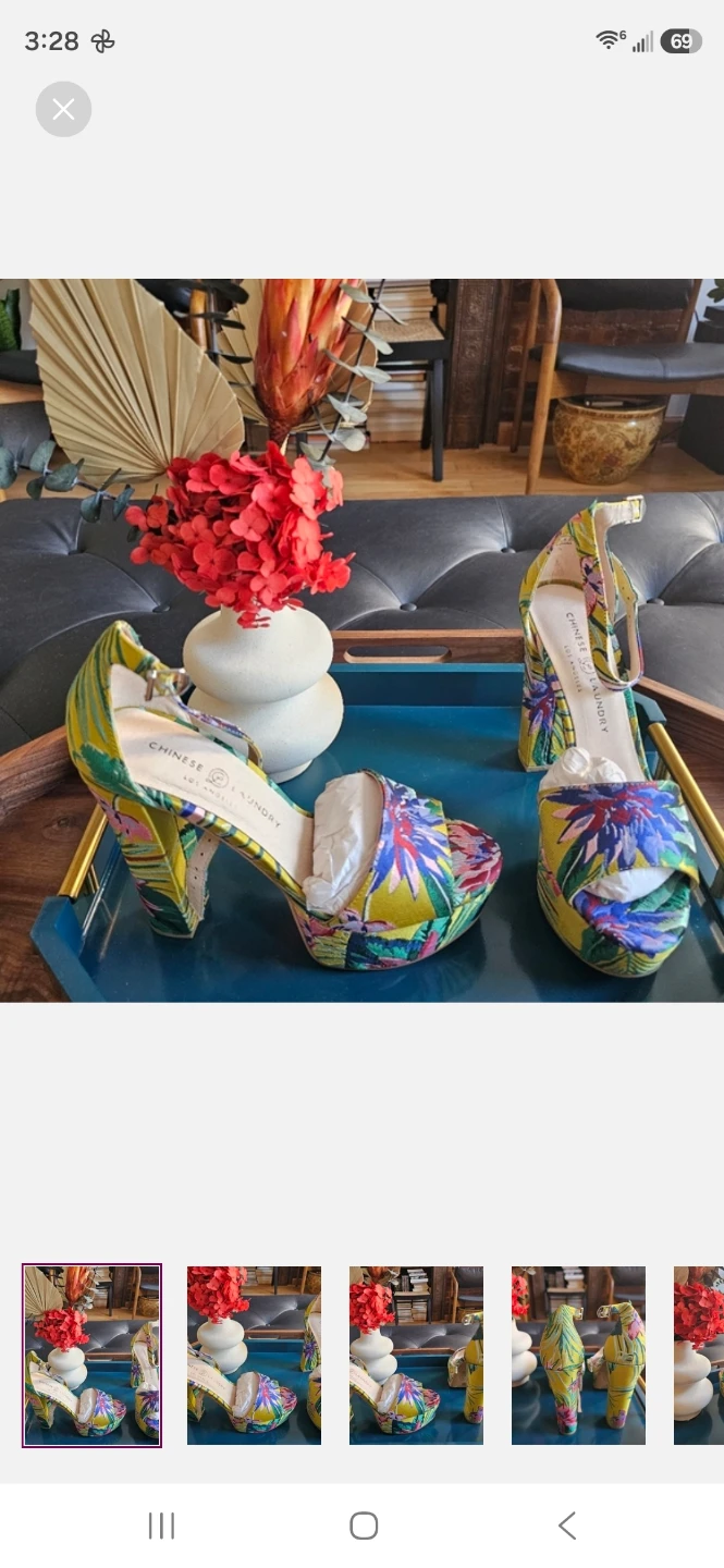 NEW/UNWORN- Chinese Laundry Avenue 2 Heels - Lotus Print