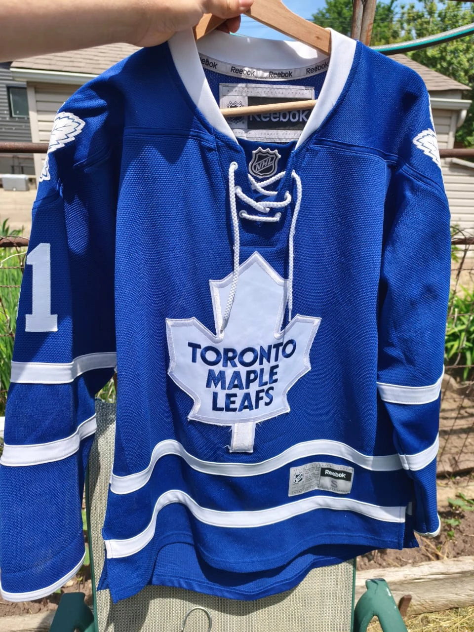 Reebok Toronto Maple Leafs Gardiner 51 Jersey Size Small