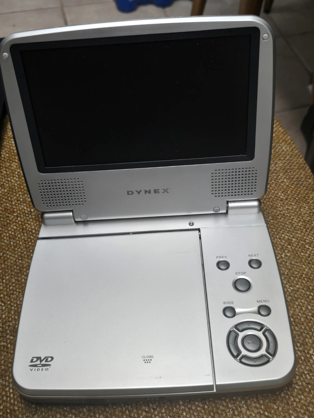 Dynex 7-inch Portable DVD Player, no cable