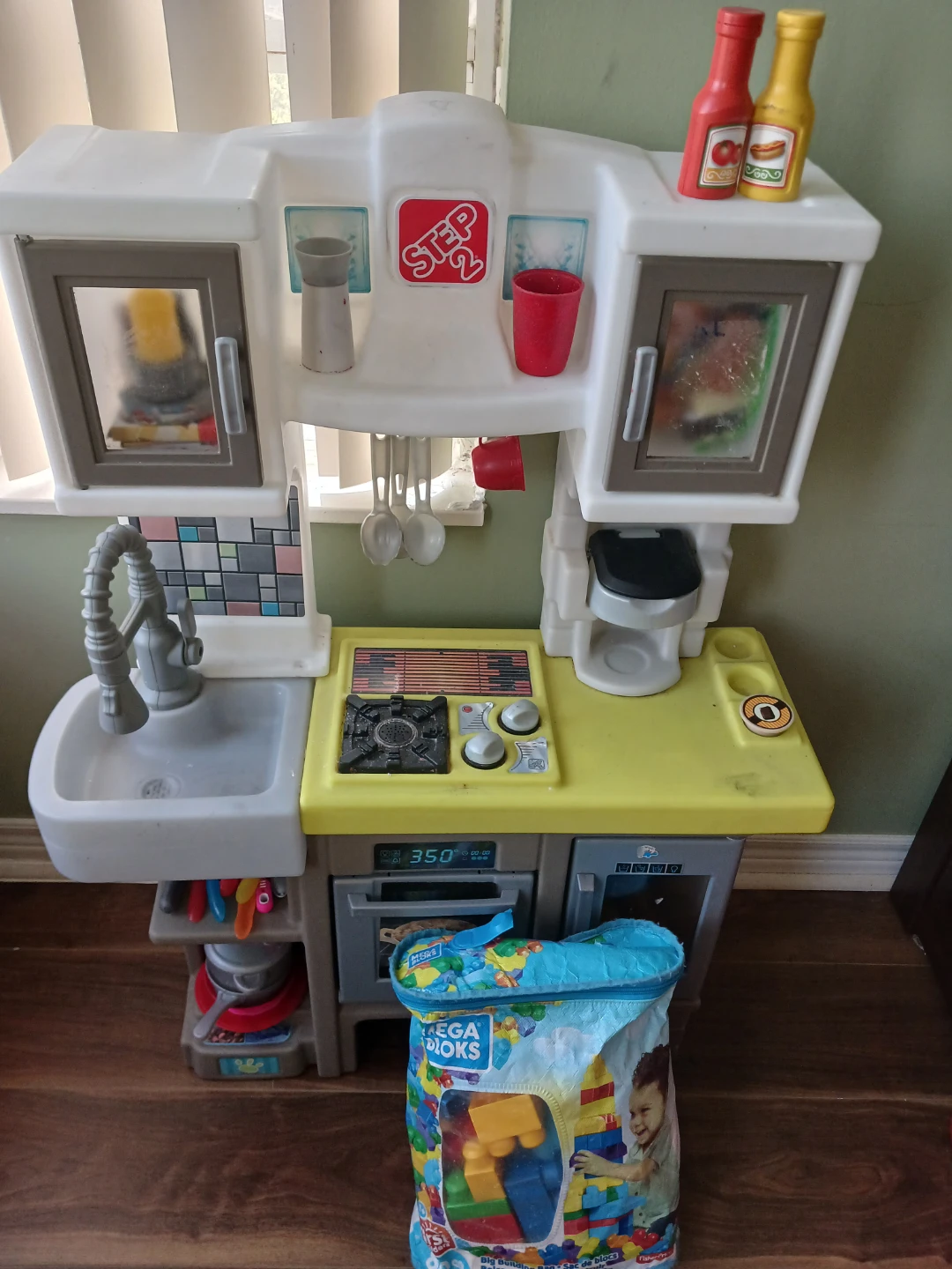 Step 2 Play Kitchen - photo 2